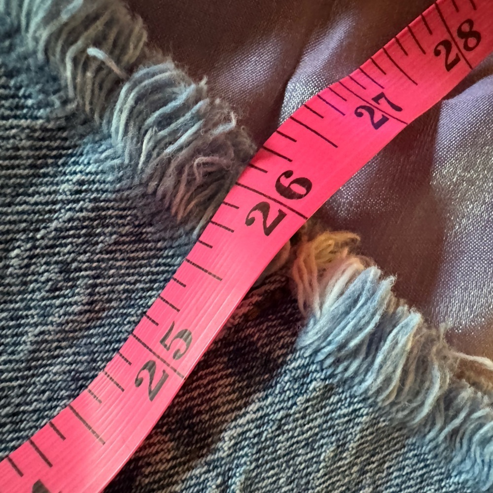 Madewell The Perfect Vintage Light Wash Distressed Crop Jeans​​ - Picture 12 of 12